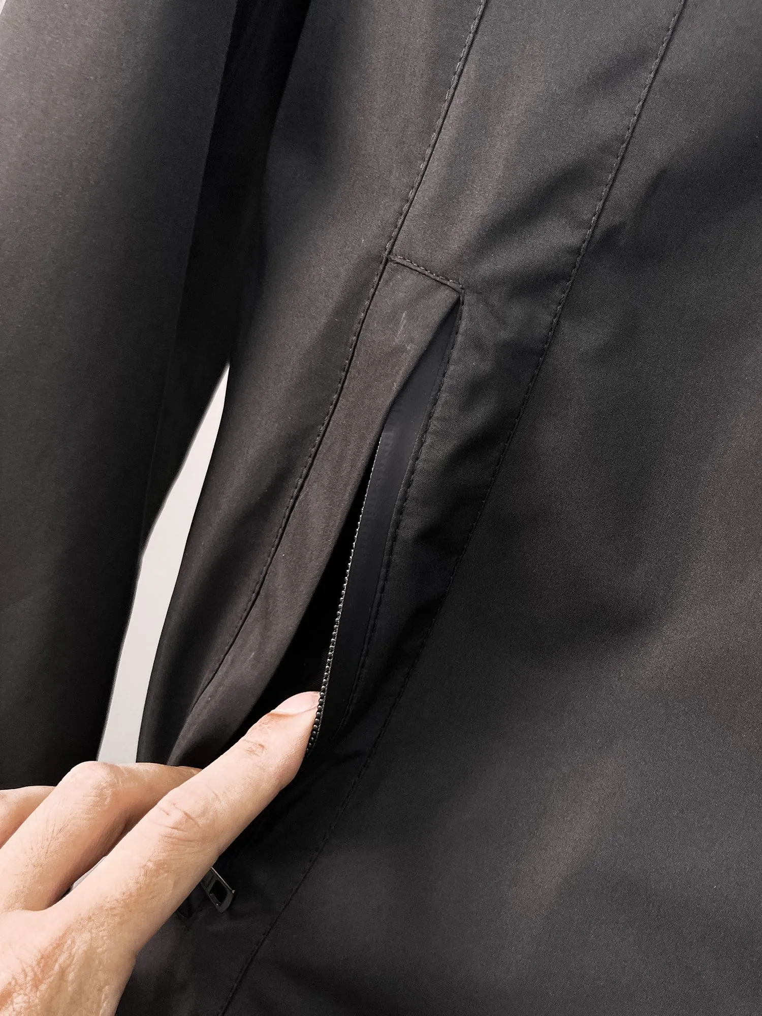 Same Style， ， 2026 New Arrival ， Original Premium Breathable ， ， ， Quality。 ， Sizes：M～3XL